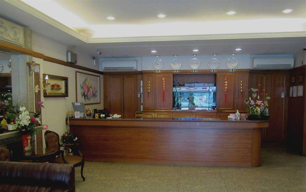 Sin Fu Business Hotel Тайджун Екстериор снимка