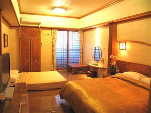 Sin Fu Business Hotel Тайджун Екстериор снимка