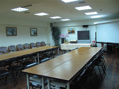 Sin Fu Business Hotel Тайджун Екстериор снимка